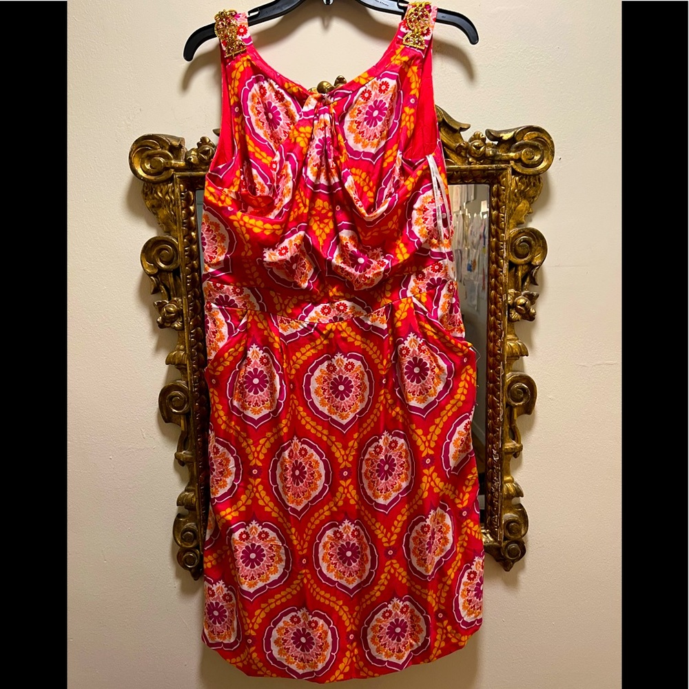 Kay Unger Sz 14 short dress with embellishment at top of tank